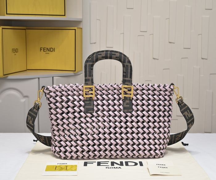 Fendi Tote bag with stylish traits Brown 01A 7