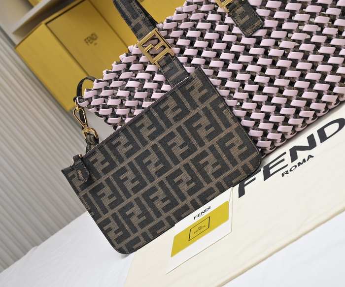 Fendi Tote bag with stylish traits Brown 01A 7