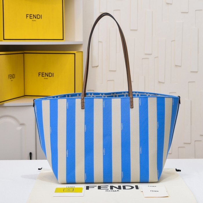 Fendi Tote bag with stylish traits Brown 01A 9