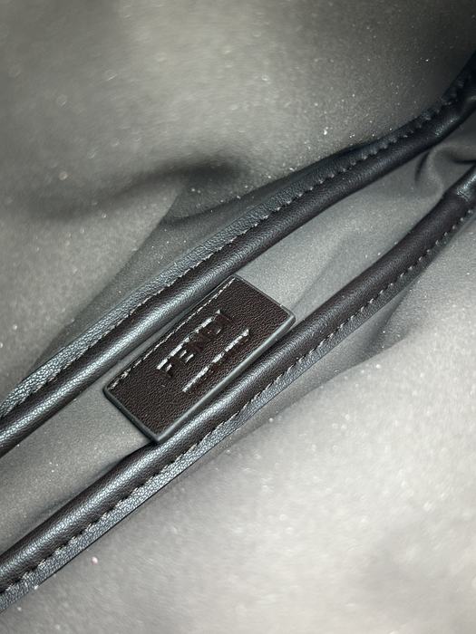 Fendi Tote bag with stylish traits Brown 01A