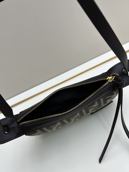 Fendi Tote bag with stylish traits Brown 01A