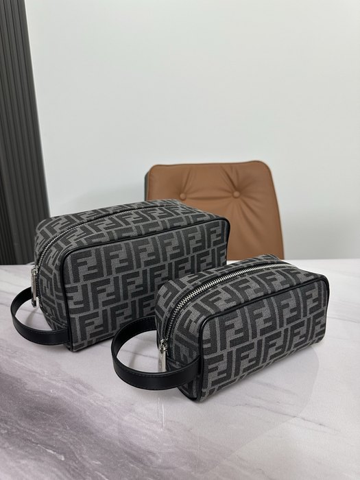 Fendi Tote bag with stylish traits Grey 01A