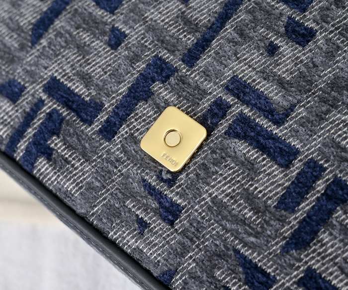 Fendi Tote bag with stylish traits Navy 01A