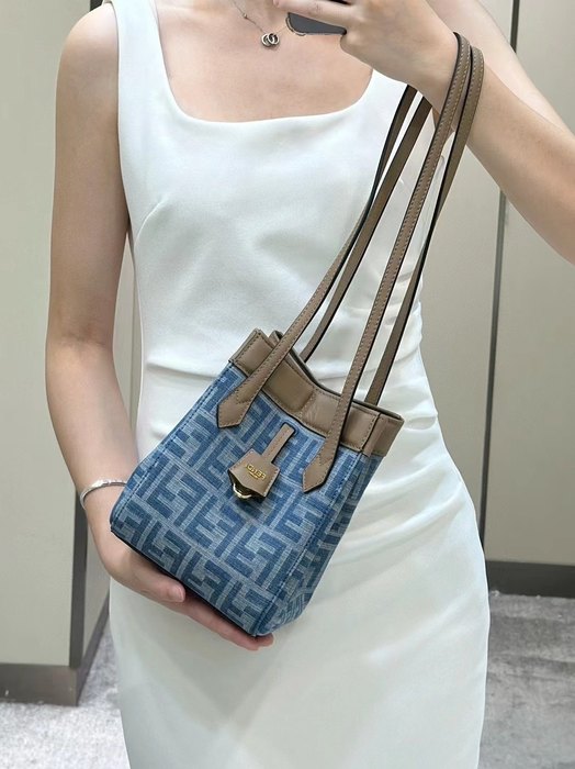 Fendi Tote style 03 Blue 01A