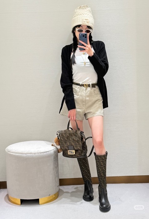 Fendi Tote style 13 Brown 01A