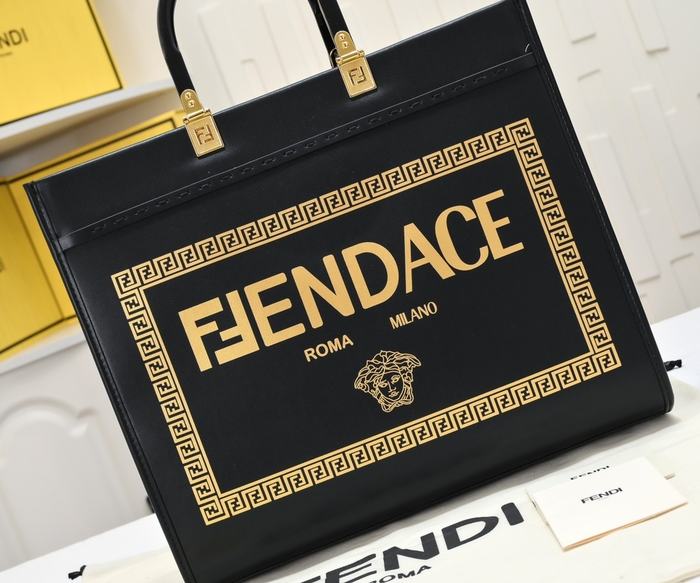 Fendi Tote style 27 Black 01A