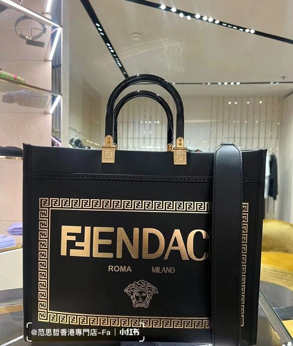 Fendi Tote style 27 Black 01A