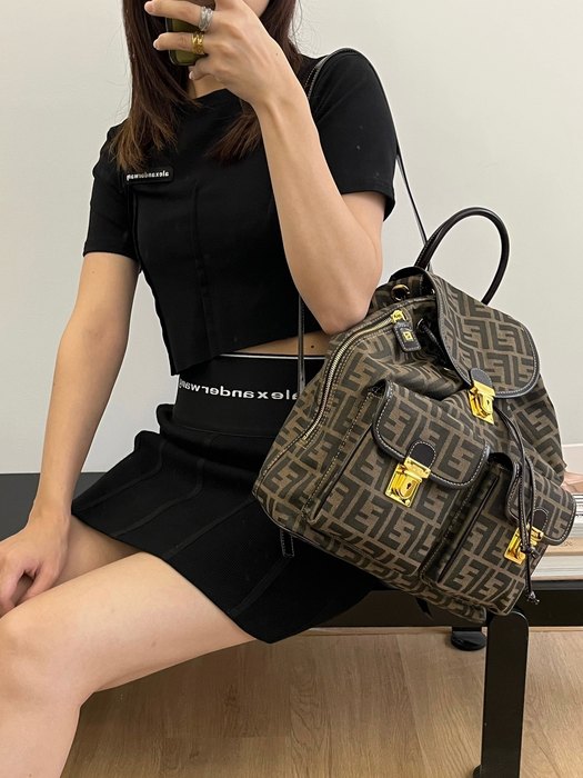 Fendi Tote style 60 Brown 01A 2