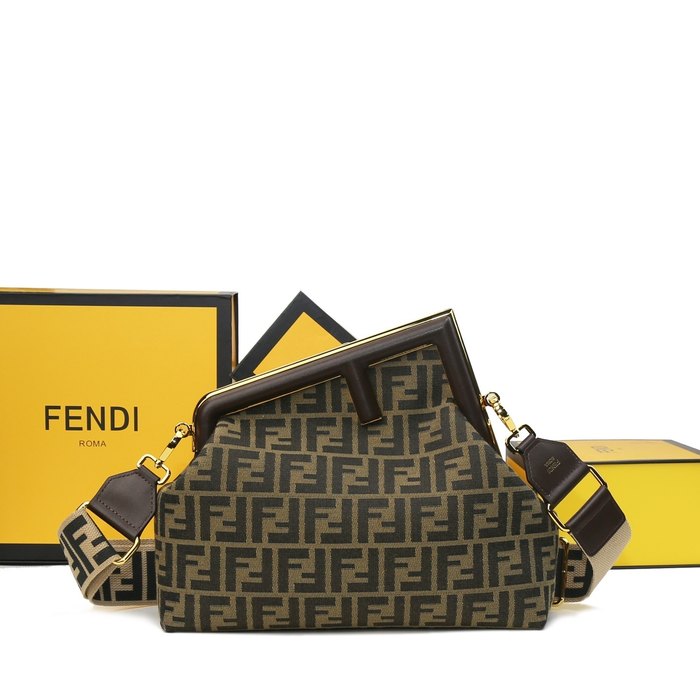 Fendi Tote style 60 Brown 01A
