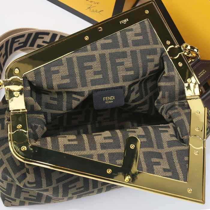 Fendi Tote style 60 Brown 01A