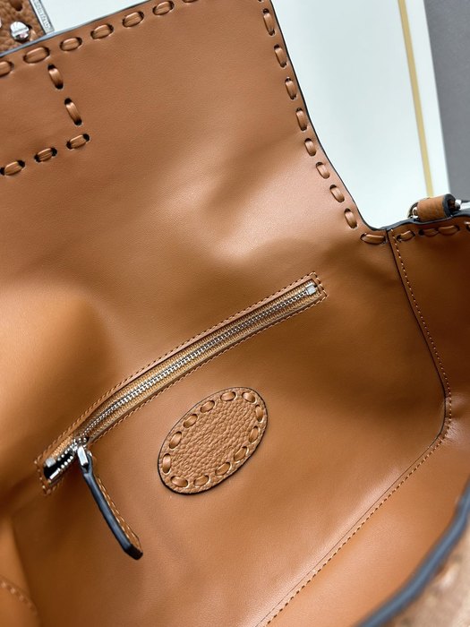 Fendi Tote style 62 Brown 01A