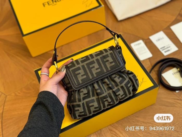 Fendi Tote style 69 Brown 01A