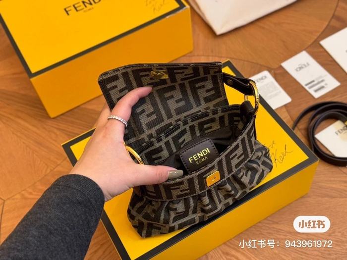 Fendi Tote style 69 Brown 01A