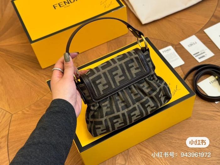 Fendi Tote style 69 Brown 01A