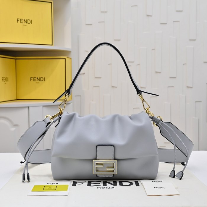 Fendi Tote style 72 Black 01A