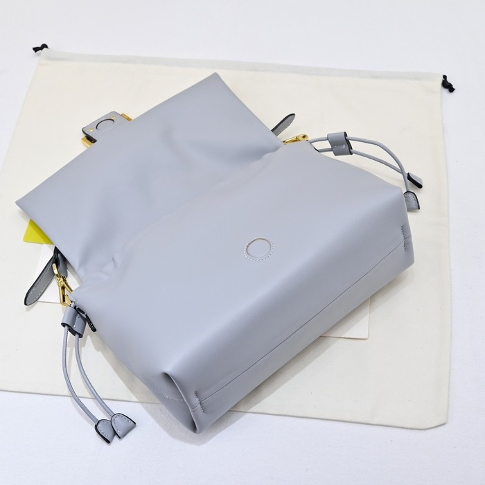 Fendi Tote style 72 Black 01A