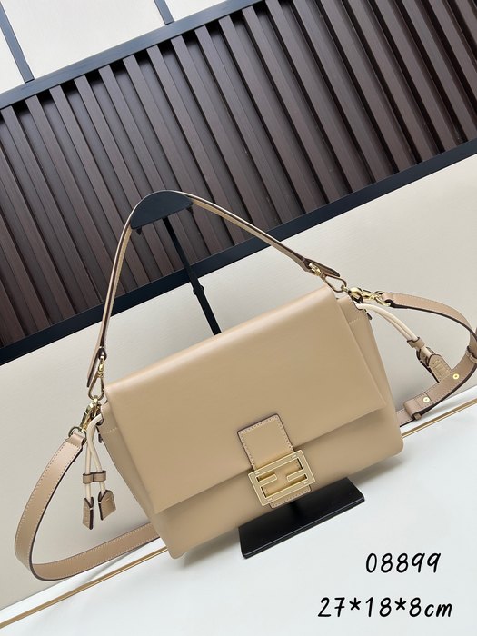 Fendi Tote style 76 White 01A