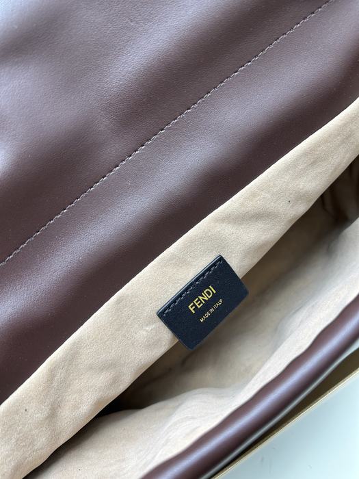 Fendi Tote style 76 White 01A