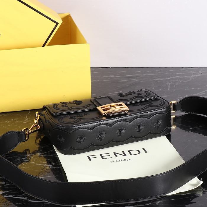 Fendi Tote style 80 Black 01A