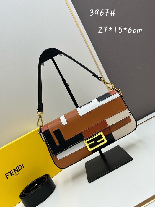 Fendi Tote style 90 Brown 01A