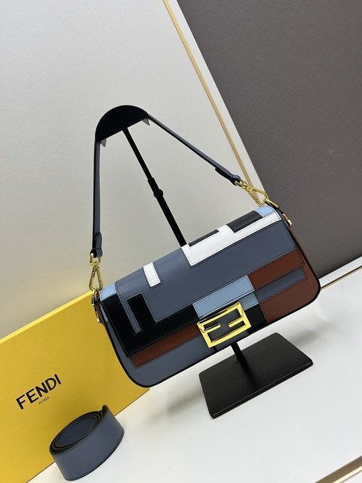 Fendi Tote style 90 Brown 01A