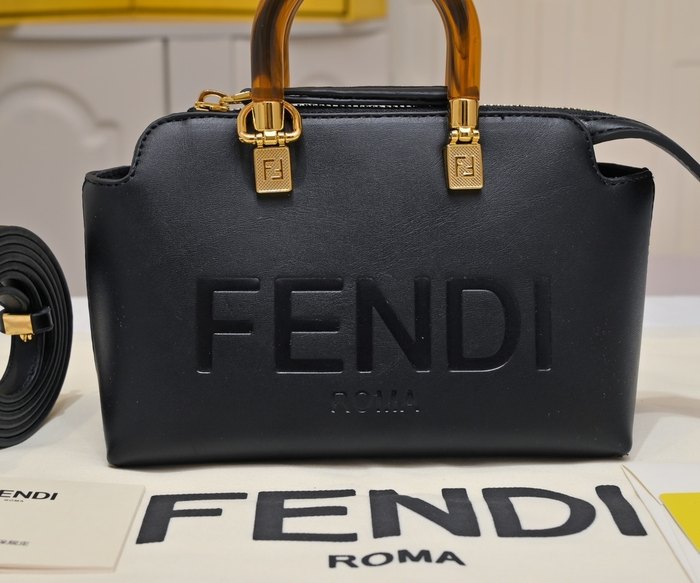 Fendi Tote with leather surface Brown 01A