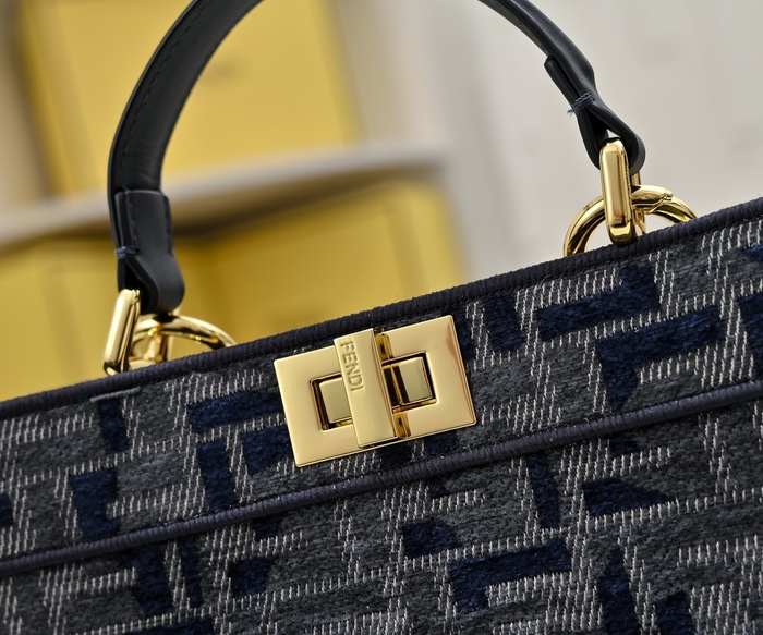 Fendi Tote with modern design traits Navy 01A