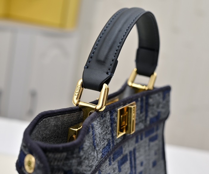Fendi Tote with modern design traits Navy 01A