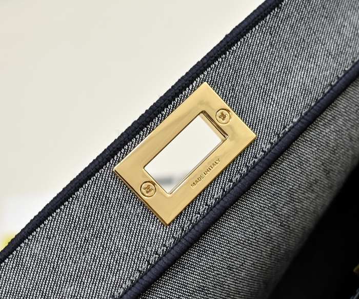 Fendi Tote with modern design traits Navy 01A