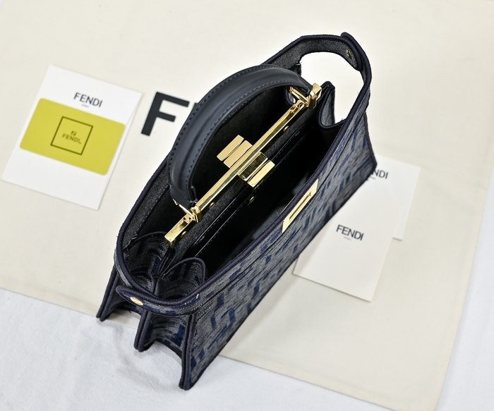 Fendi Tote with modern design traits Navy 01A