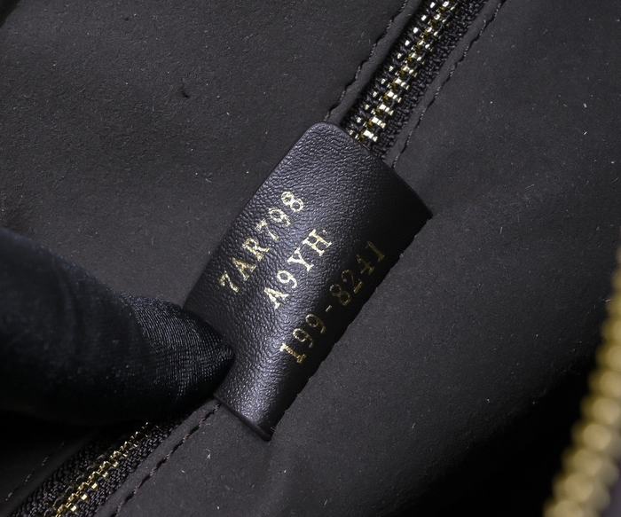 Fendi Tote with stylish characteristics Black 01A