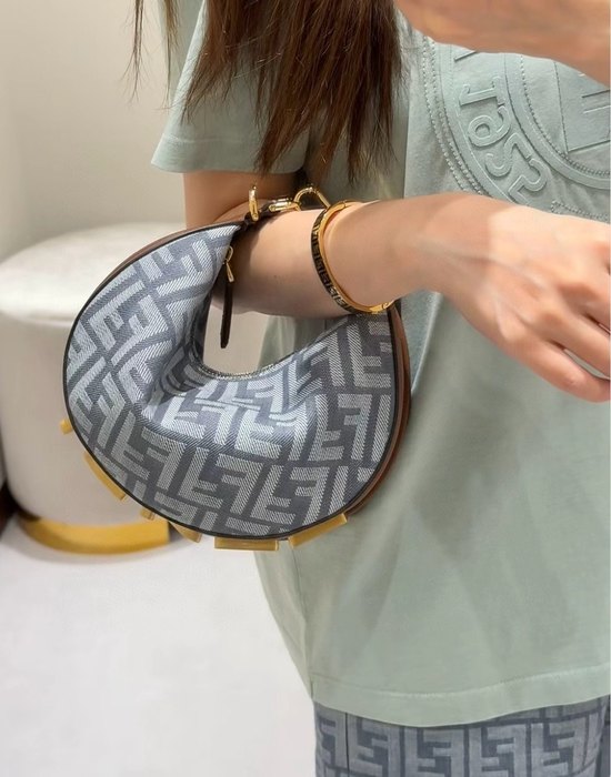 Fendi Tote with stylish design Grey 01A