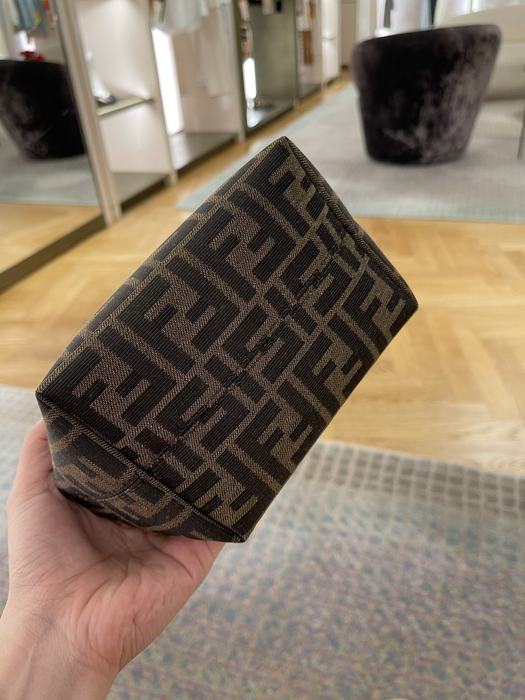 Fendi Tote with stylish design Navy 01A