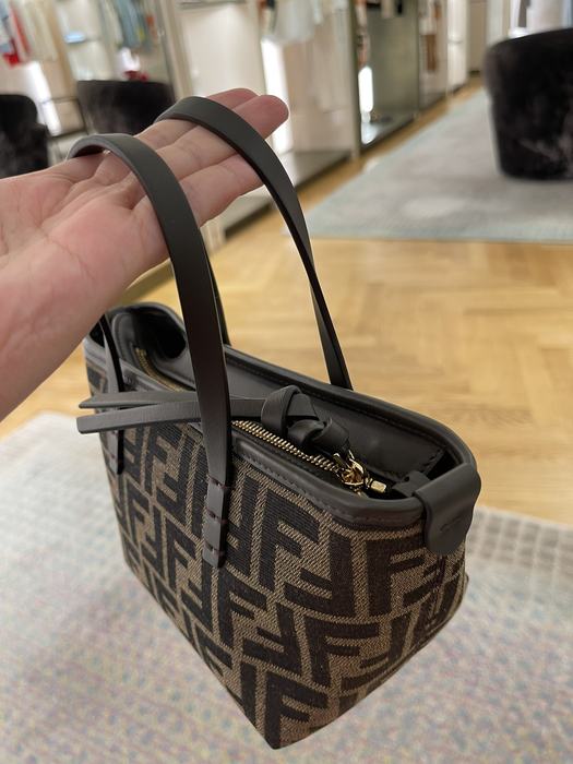 Fendi Tote with stylish design Navy 01A