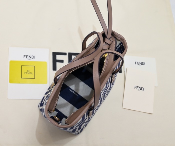 Fendi Tote with stylish design traits Blue 01A 2
