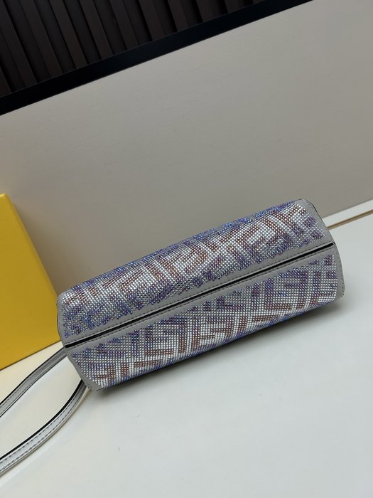 Fendi Tote with stylish design traits Grey 01A