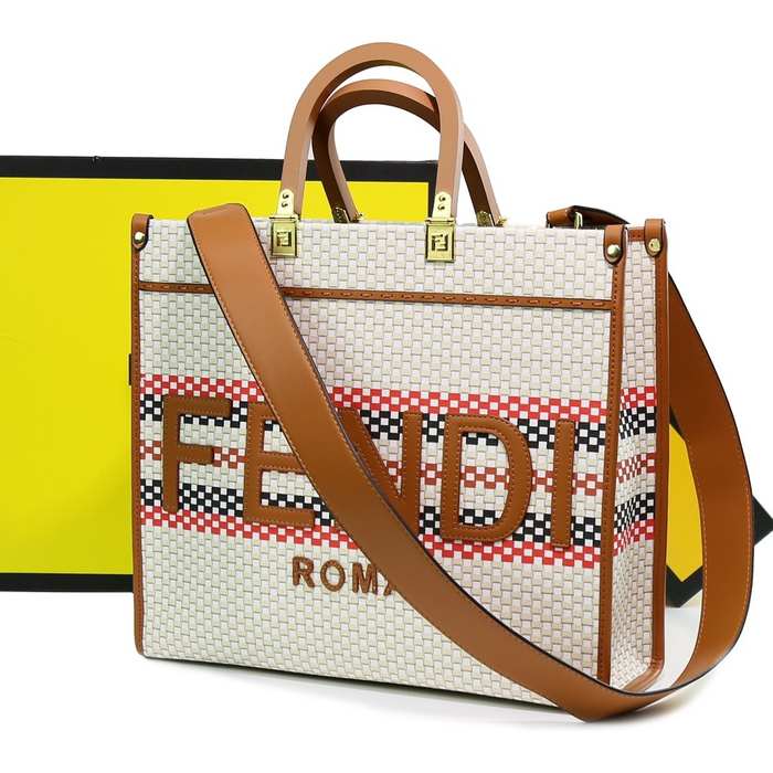 Fendi Tote with stylish features Beige 01A 3