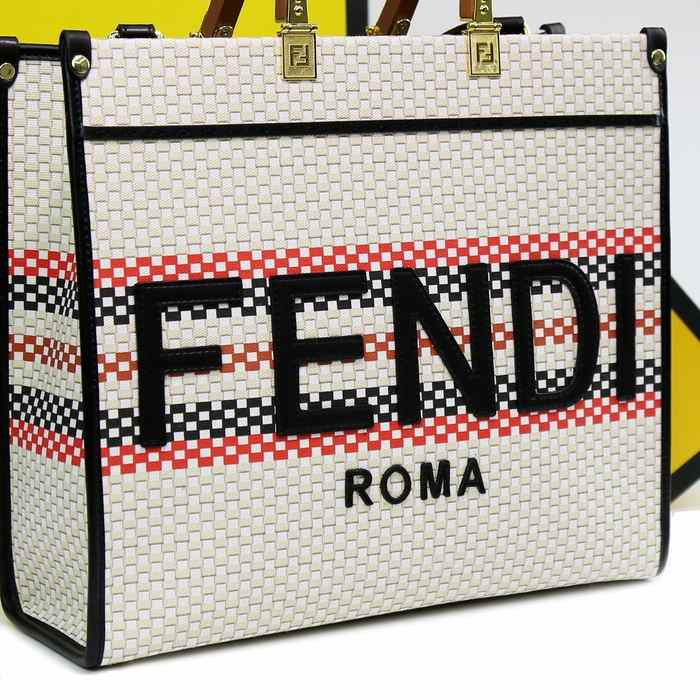 Fendi Tote with stylish features Beige 01A 3