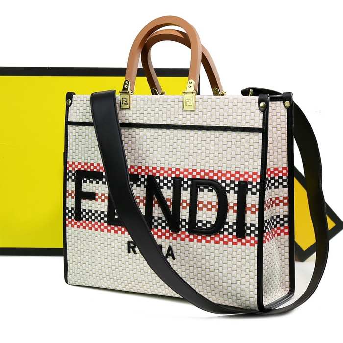 Fendi Tote with stylish features Beige 01A 3