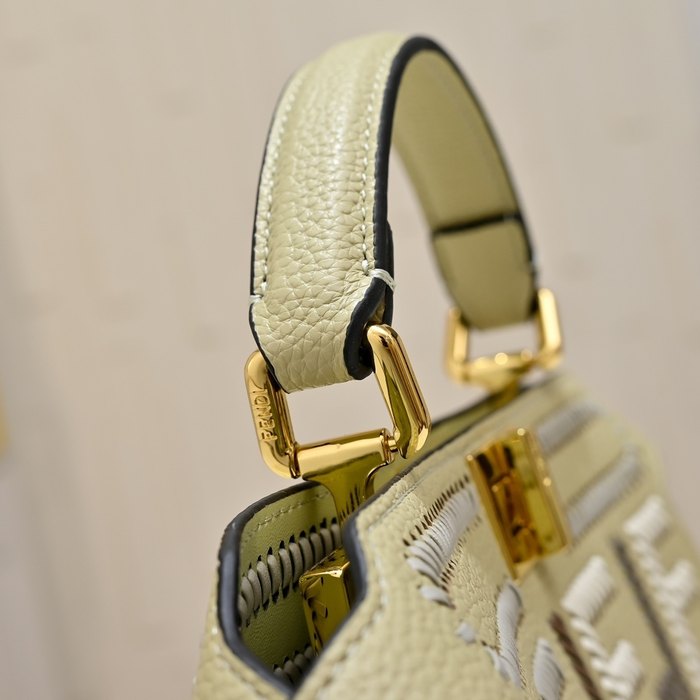 Fendi Tote with stylish features Beige 01A