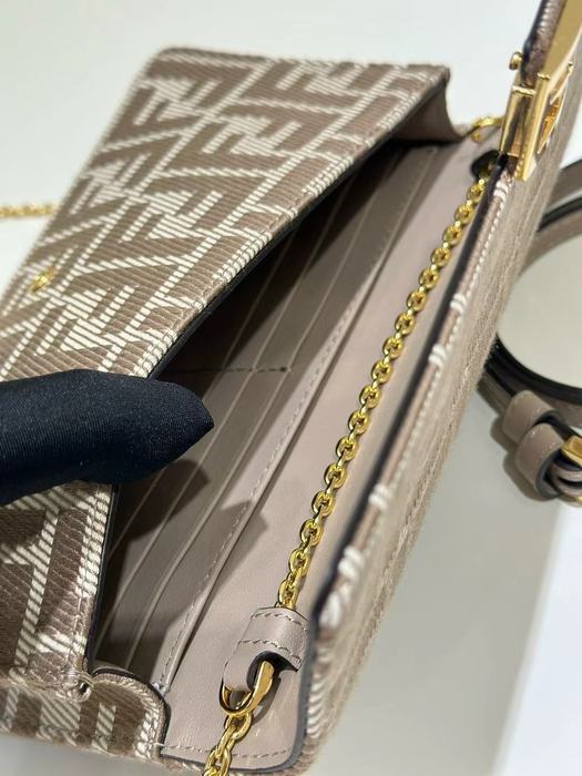 Fendi Tote with stylish features Brown 01A