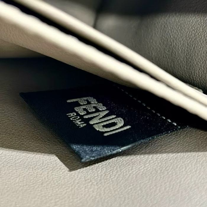 Fendi Tote with stylish features Brown 01A