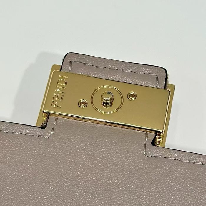 Fendi Tote with stylish features Brown 01A