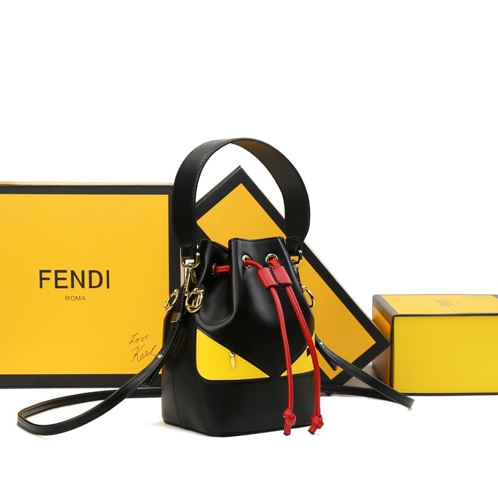 Fendi Tote with stylish traits Black 01A