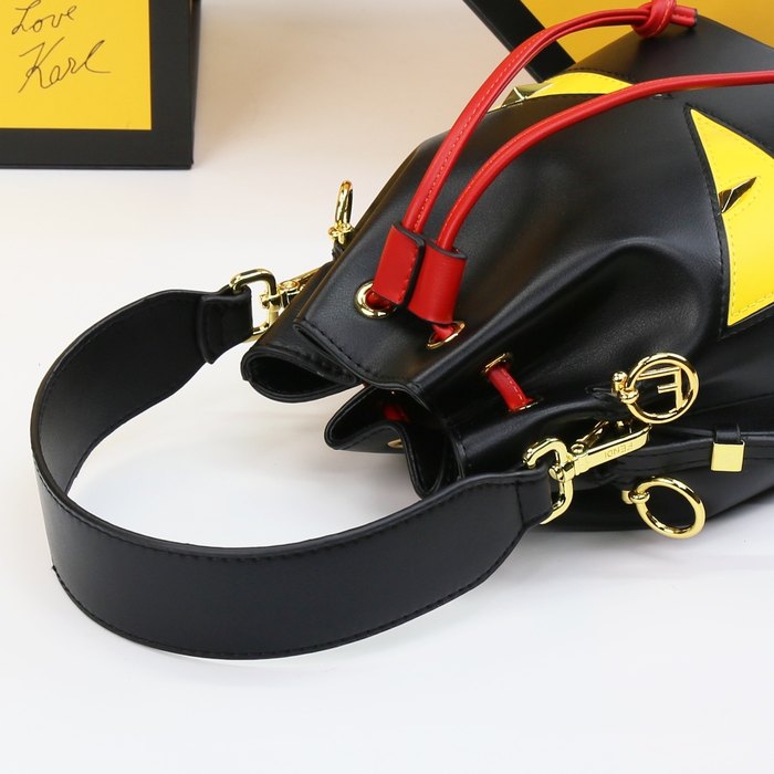 Fendi Tote with stylish traits Black 01A