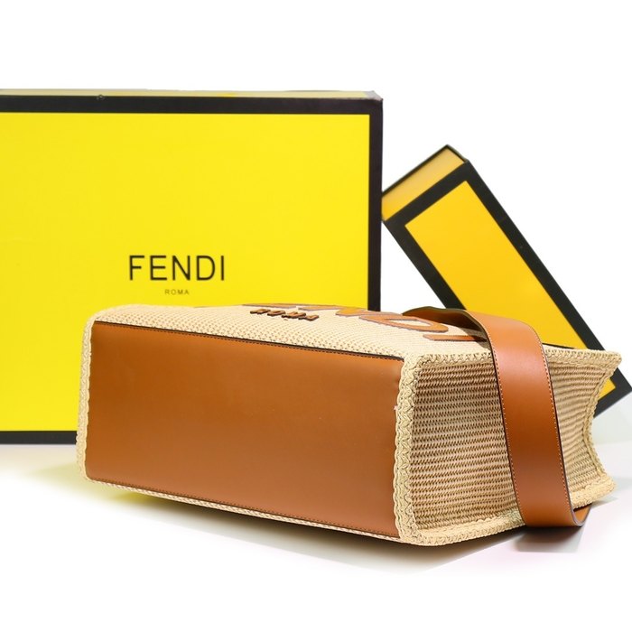 Fendi Tote with stylish traits Brown 01A 2