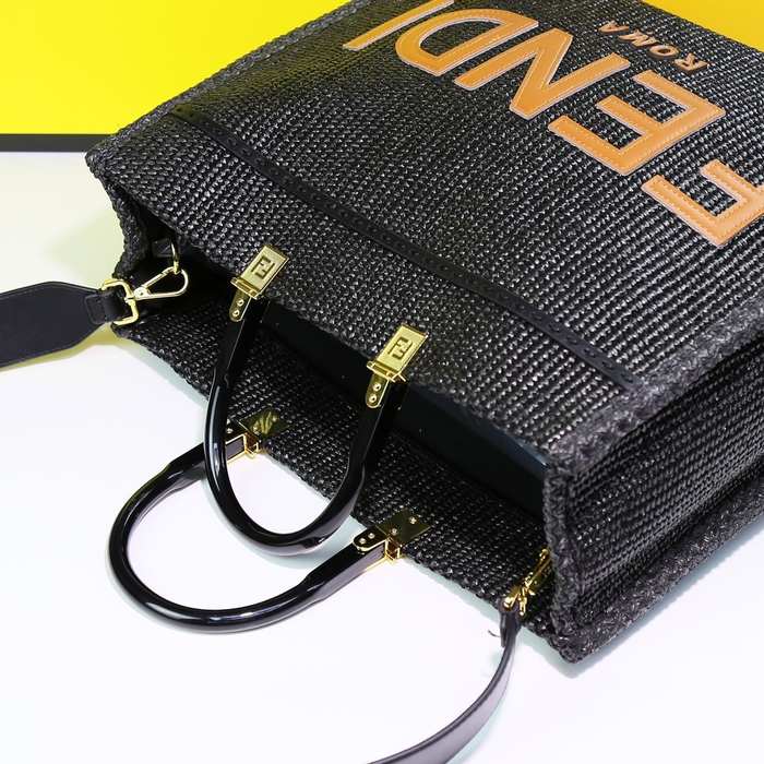 Fendi Tote with stylish traits Brown 01A 2