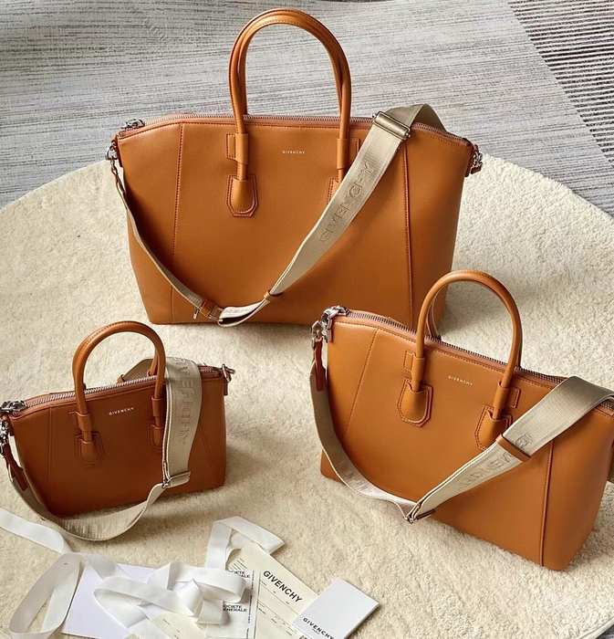 Yupoo Stylish Tote with elegant design Tan 01A