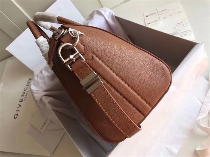 Yupoo Tote bag with structured design Brown 01A