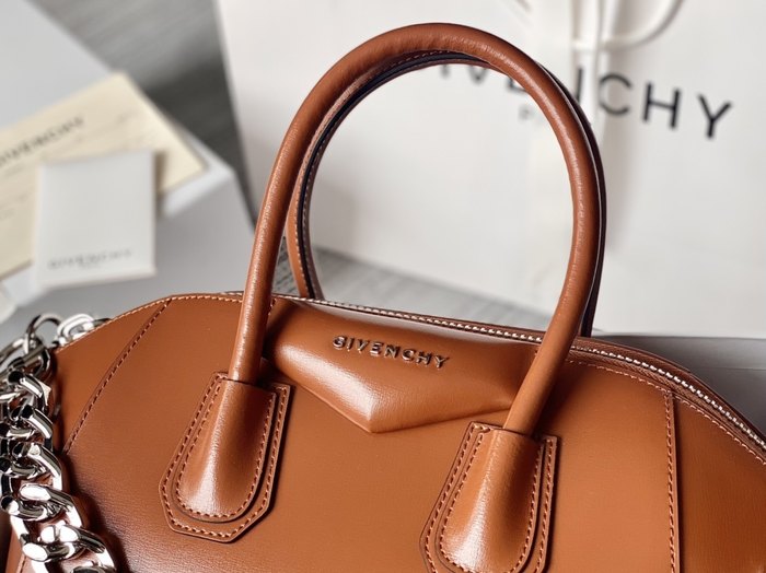 Yupoo Tote bag with structured design Tan 01A